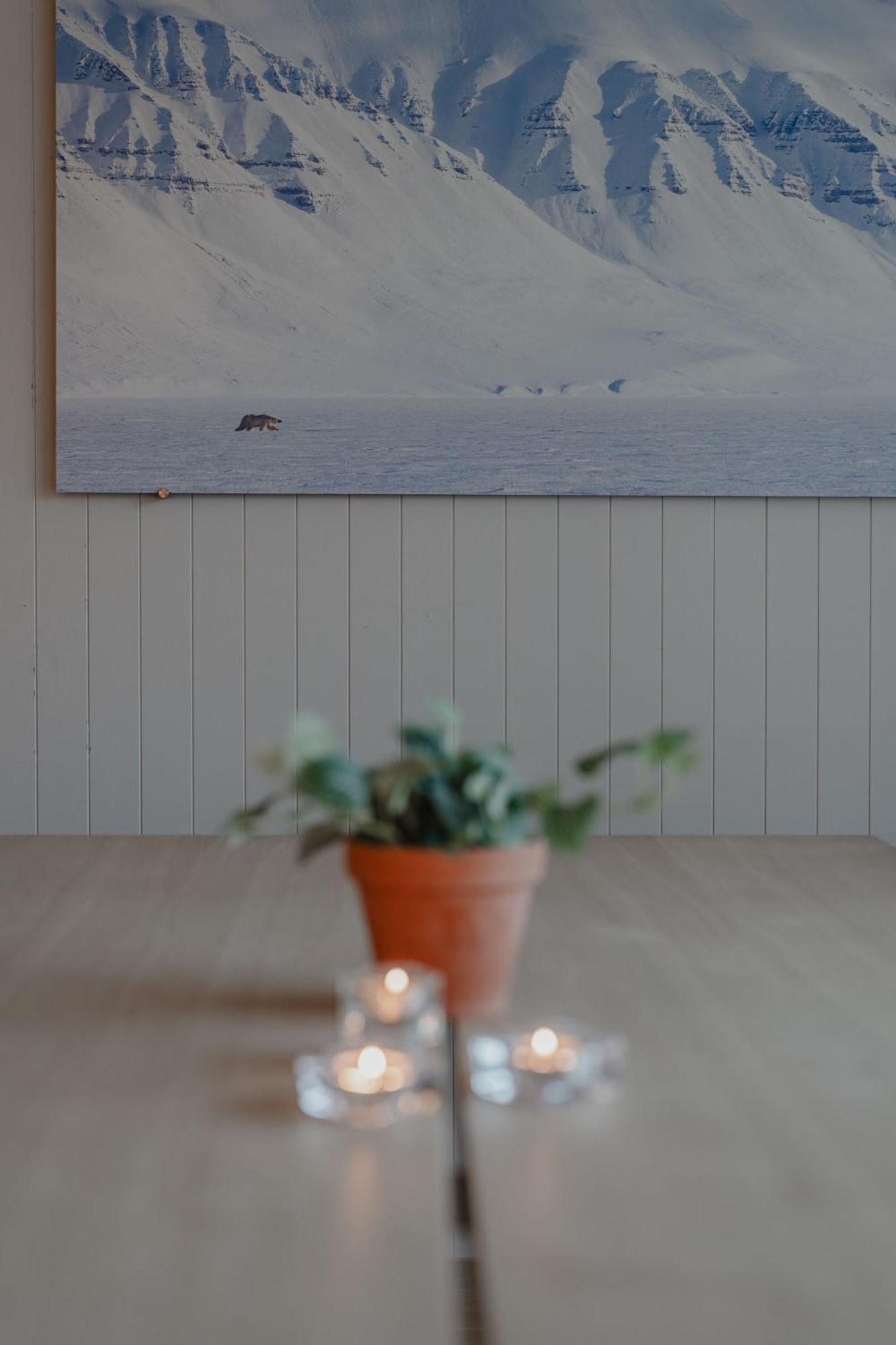 Longyearbyen Apartment Buitenkant foto